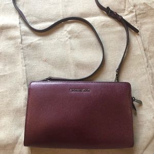 Michael Kors Crossbody/Clutch